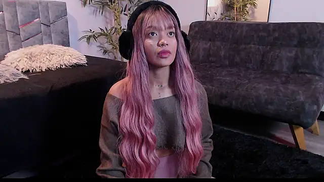 Snapshot of Miss_koko_ chatting on 10/27/25, 11:31 Miss koko online show from 10/27/25, 11:31