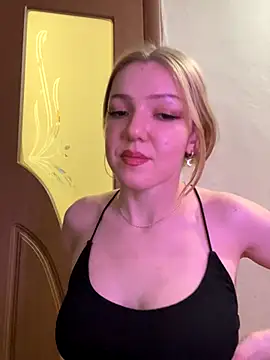 AlexandraXKitty online show from 11/17/25, 12:38