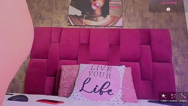 Snapshot of camila__bouzas chatting on 02/27/26, 10:48 camila bouzas online show from 02/27/26, 10:48