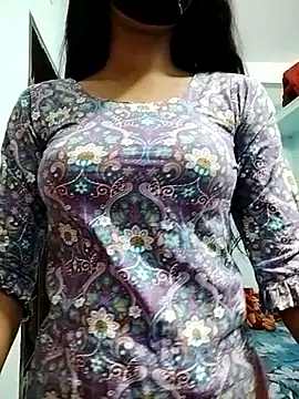 Ratri-Biswas online show from 06/24/26, 11:04