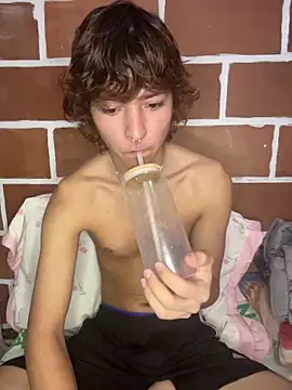 Snapshot of JoelnClouds chatting on 04/03/26, 07:45 JoelnClouds online show from 04/03/26, 07:45