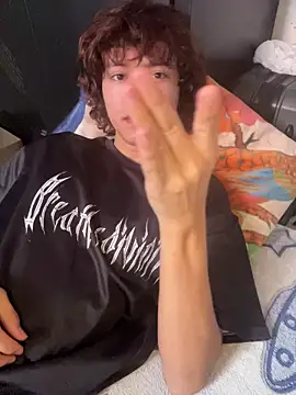 Snapshot of JoelnClouds chatting on 04/09/26, 06:57 JoelnClouds online show from 04/09/26, 06:57