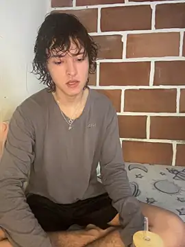 Snapshot of JoelnClouds chatting on 04/13/26, 06:35 JoelnClouds online show from 04/13/26, 06:35