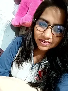 Vanshika1432 online show from 12/17/25, 05:35