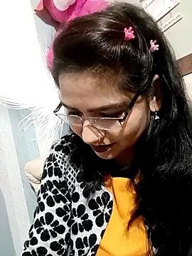 Vanshika1432 online show from 12/20/25, 04:52