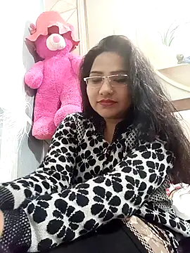 Vanshika1432 online show from 01/13/26, 05:35