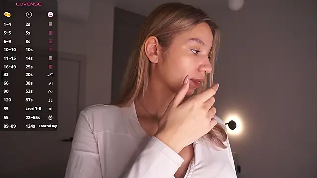 BrynnHolverson online show from 02/22/26, 07:12