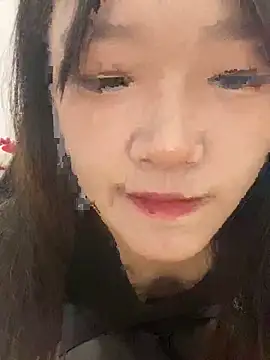 Snapshot of RanRan68 chatting on 12/17/25, 04:35 RanRan68 online show from 12/17/25, 04:35