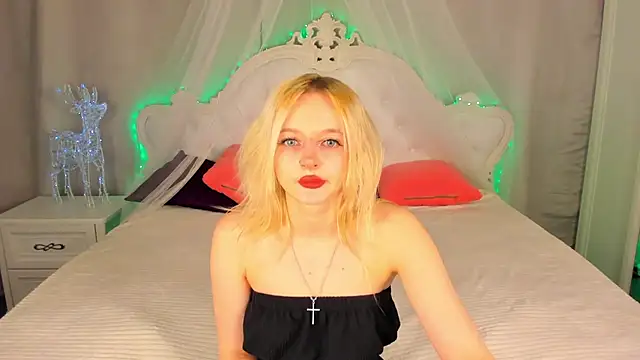 AlessaKiss online show from 12/18/25, 08:42