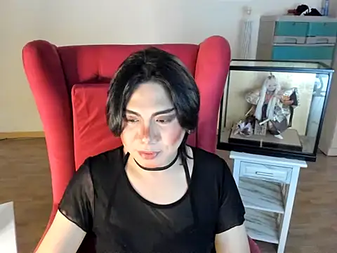 GoldenTs69 online show from 11/30/25, 09:02