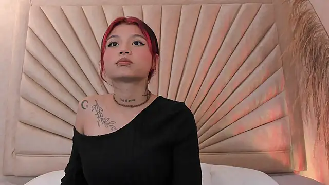 Emma duff online show from 10/30/25, 12:17