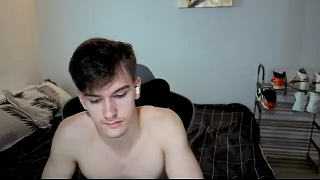 Snapshot of BradyFlint chatting on 06/18/26, 03:40 BradyFlint online show from 06/18/26, 03:40