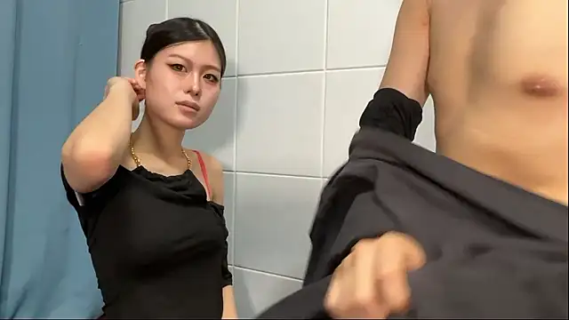 Snapshot of AKUMA_JP chatting on 10/25/25, 10:45 AKUMA JP online show from 10/25/25, 10:45