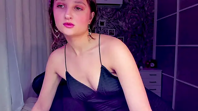 Snapshot of mishel_amurr chatting on 11/13/25, 01:59 mishel amurr online show from 11/13/25, 01:59