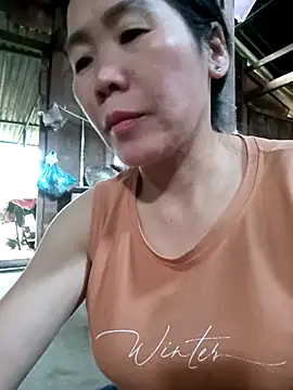 tabby-cat11 online show from 11/11/25, 09:20