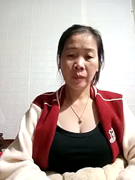 tabby-cat11 online show from 11/18/25, 11:26