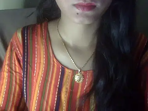 Snapshot of Shezi_N chatting on 06/29/26, 01:22 Shezi N online show from 06/29/26, 01:22