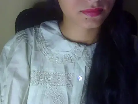 Snapshot of Shezi_N chatting on 07/13/26, 01:47 Shezi N online show from 07/13/26, 01:47