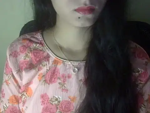 Snapshot of Shezi_N chatting on 07/27/26, 02:13 Shezi N online show from 07/27/26, 02:13