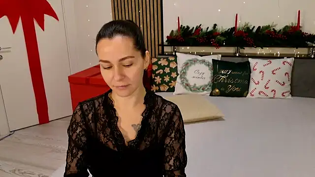 DitaNoir online show from 12/18/25, 06:52