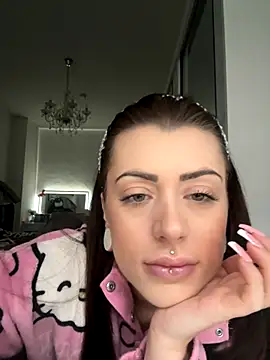 Barbie 1312 online show from 10/28/25, 10:08