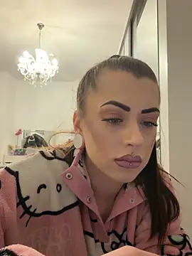 Barbie 1312 online show from 11/28/25, 03:47