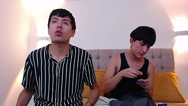 hoot booys  online show from 11/14/25, 09:02