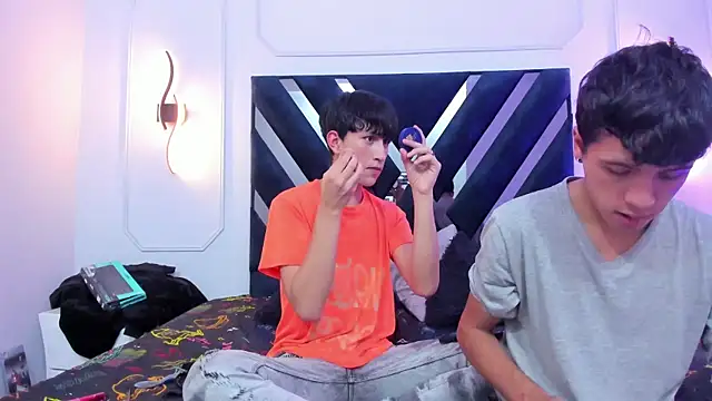 hoot booys  online show from 11/17/25, 07:52