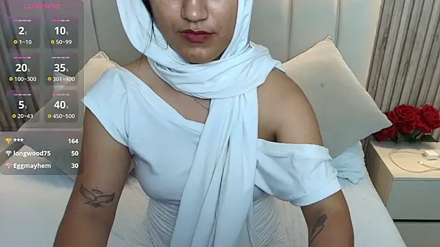 Snapshot of Aziz_daud chatting on 10/22/25, 12:22 Aziz daud online show from 10/22/25, 12:22