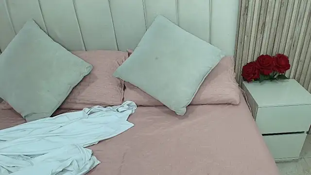 Snapshot of Aziz_daud chatting on 10/26/25, 12:11 Aziz daud online show from 10/26/25, 12:11