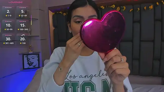 TanyaBello online show from 12/18/25, 01:28