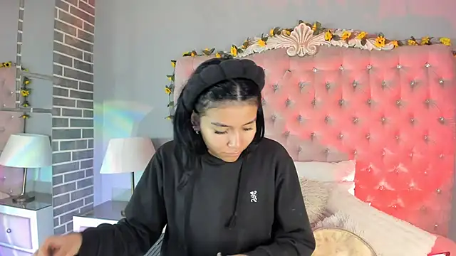 TanyaBello online show from 05/05/26, 04:53