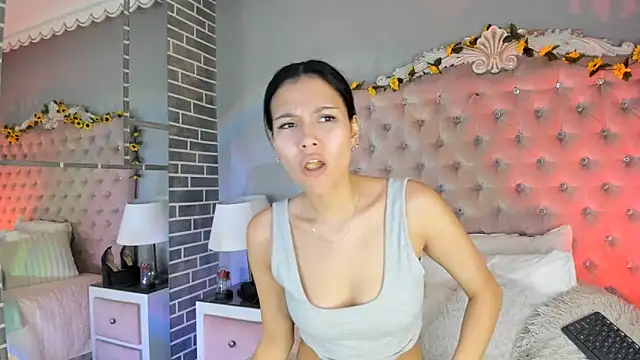 Snapshot of TanyaBello chatting on 06/07/26, 03:43 TanyaBello online show from 06/07/26, 03:43