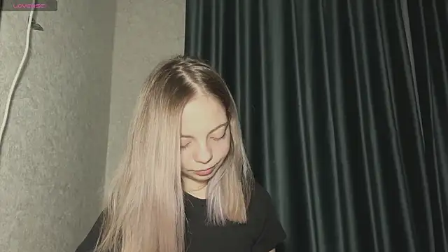 Snapshot of WrithenStub chatting on 11/25/25, 06:30 WrithenStub online show from 11/25/25, 06:30