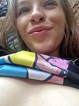 bambiluly online show from 10/29/25, 01:46