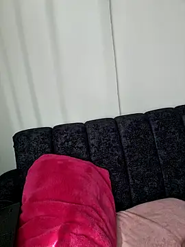 bambiluly online show from 12/18/25, 07:53