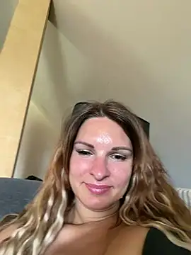 Snapshot of kinkysarahx chatting on 06/03/26, 10:07 kinkysarahx online show from 06/03/26, 10:07
