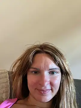kinkysarahx online show from 06/19/26, 12:42