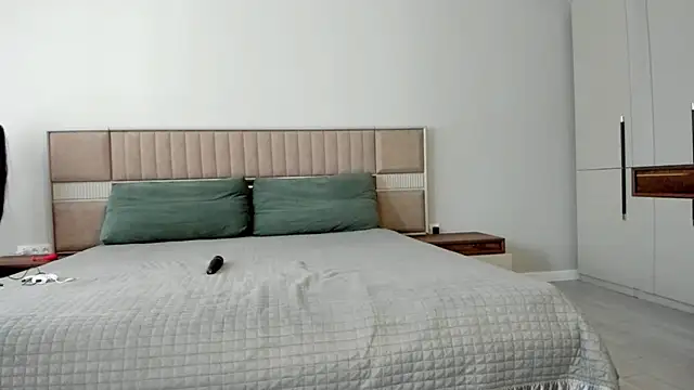 yourerror 404 online show from 12/20/25, 04:08