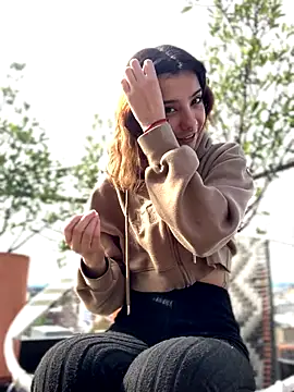 MiaaCute- online show from 10/19/25, 08:09