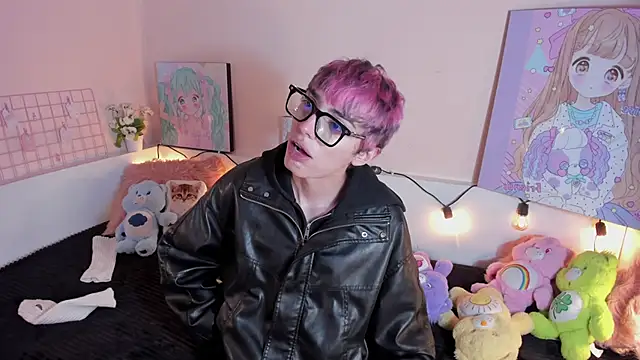 Snapshot of Strawberry_Kitty_ chatting on 11/22/25, 04:11 Strawberry Kitty online show from 11/22/25, 04:11