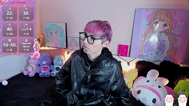 Snapshot of Strawberry_Kitty_ chatting on 11/28/25, 04:04 Strawberry Kitty online show from 11/28/25, 04:04