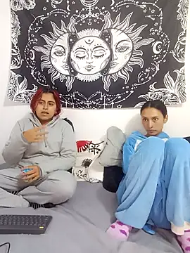 emily n abby online show from 02/05/26, 01:05