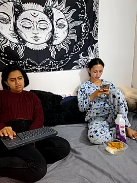 emily n abby online show from 07/06/26, 02:03