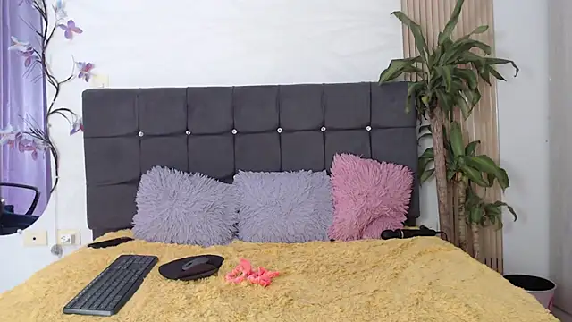 sharon ivanna12 online show from 11/10/25, 07:02