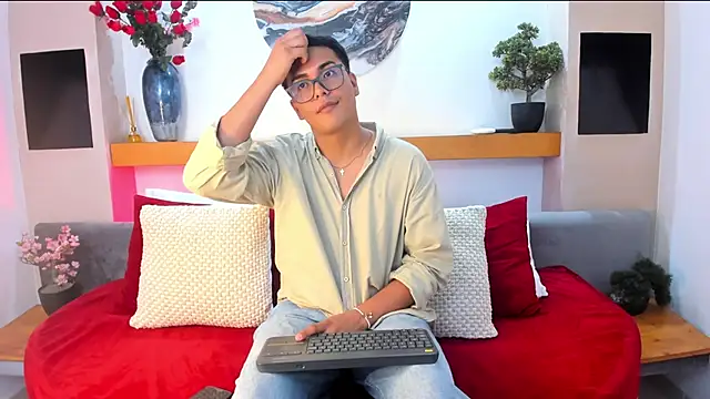 JohnBelRose online show from 12/23/25, 03:26