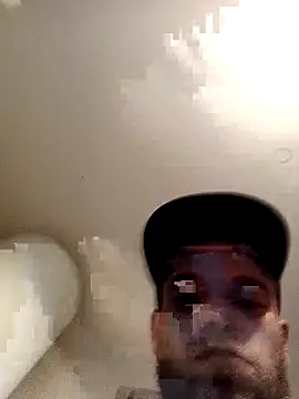 Snapshot of bob0007gusbbc chatting on 10/18/25, 04:19 bob0007gusbbc online show from 10/18/25, 04:19