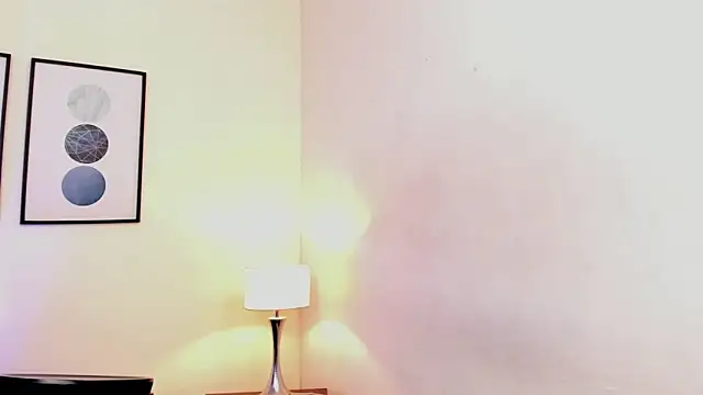 Amelia Brixton online show from 04/03/26, 04:10