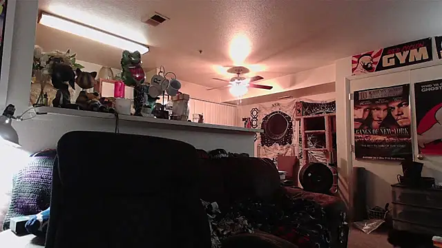 Snapshot of biggerisbetter12 chatting on 03/02/26, 07:37 biggerisbetter12 online show from 03/02/26, 07:37