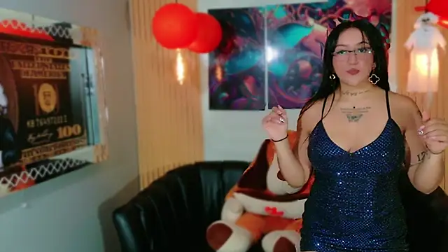 Snapshot of TemptationDual chatting on 10/23/25, 07:23 TemptationDual online show from 10/23/25, 07:23